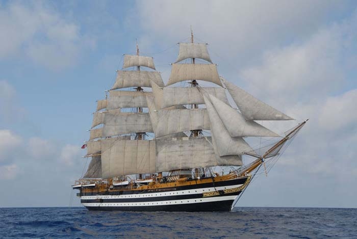 Amerigo Vesspucci tall ship (victoryshipmodels.com) Amerigo Vesspucci tall ship (victoryshipmodels.com)