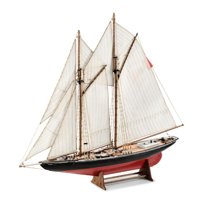 Ship model wooden kit Bluenose Amati Model (www.victoryshipmodels.com)